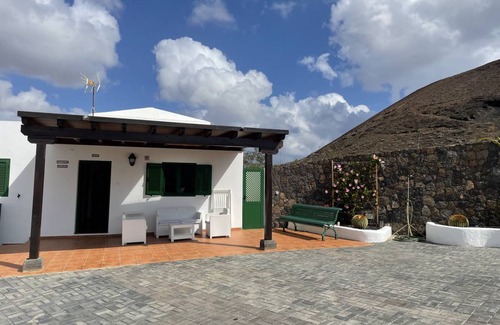 Guatiza Villa | 90 m² Villa ∙ 3 bedrooms ∙ 6 guests