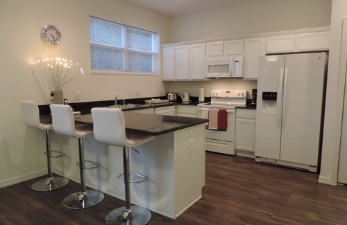 Homosassa Villa | 90 yrds to water! BBQ, Com. Pool, Pet friendly, Families welcome!
