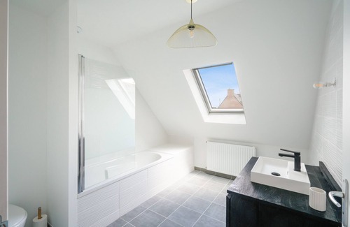 Saint-Guenole House | 900m from the beach, House for 6 & garden