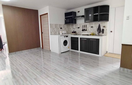 Chang Phueak Apartment | 902/1: 91 sm, luxurious, fully renovated, 2 bed apartment. with free fast WiFi.