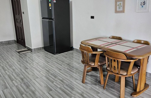 Chang Phueak Apartment | 902/1: 91 sm, luxurious, fully renovated, 2 bed apartment. with free fast WiFi.