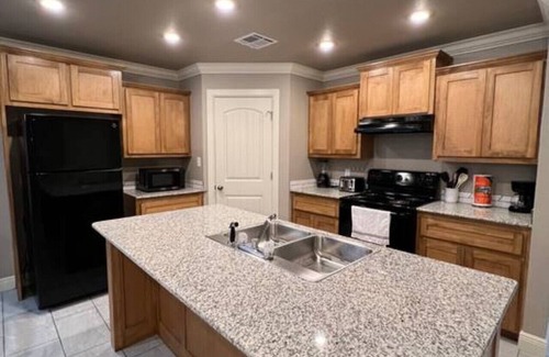 Uniontown House | 9020 3 Bed 2.5 Bath Duplex