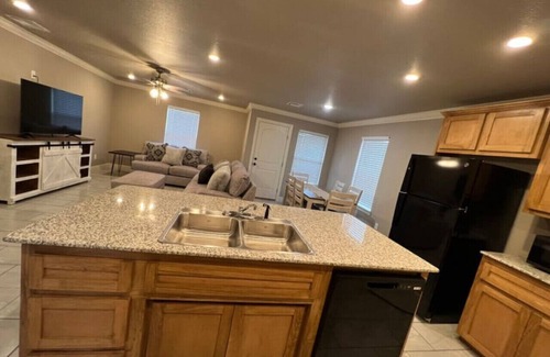 Uniontown House | 9020 3 Bed 2.5 Bath Duplex