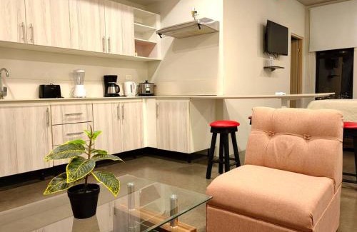 La California Apartment | 906A URBN Barrio Escalante Estudio con A/C y Parqueo