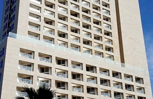 Bat Yam Apartment | 907GO2Leonardo