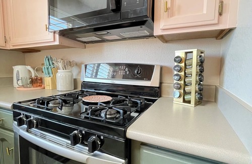 Visalia House | 90’s Post Modern Escape to Sequoia Three Rivers Kings Canyon Staycation