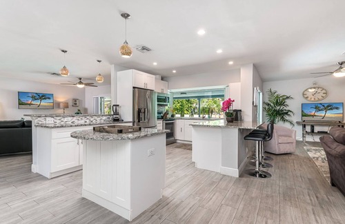 Tropic Isle House | 910 Managed By Brampton Park