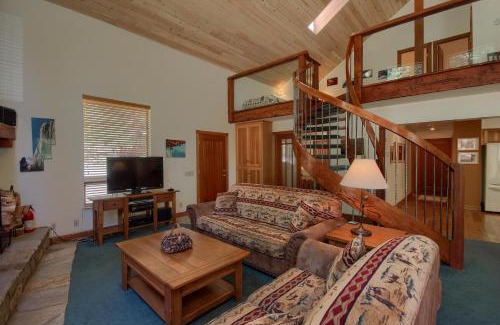 North Wawona House | 92R Jolie Cabin