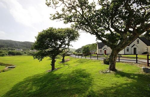 Clifden House | 93 Clifden Glen Holiday Home