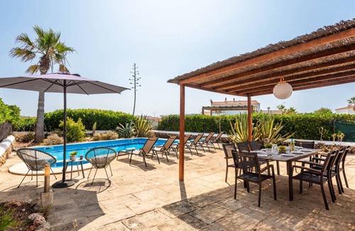 Cales Piques Villa | 93 m² Villa ∙ 3 bedrooms ∙ 5 guests