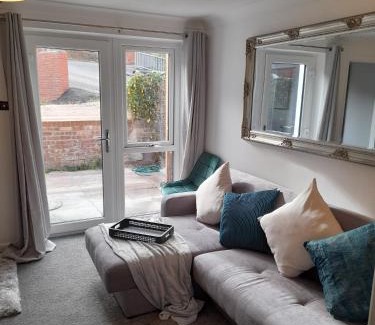 Malvern Apartment | 93 Newtown Road