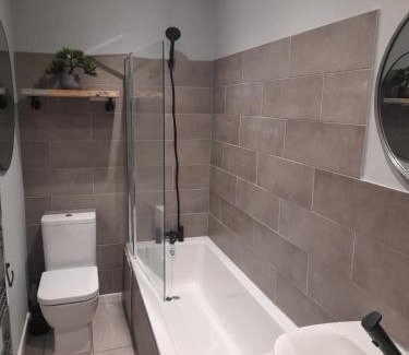 Malvern Apartment | 93 Newtown Road