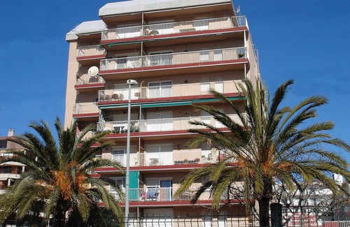 Malgrat de Mar Apartment | 95 m² Apartment ∙ 3 bedrooms ∙ 5 guests