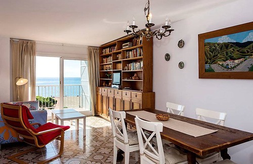Malgrat de Mar Apartment | 95 m² Apartment ∙ 3 bedrooms ∙ 5 guests