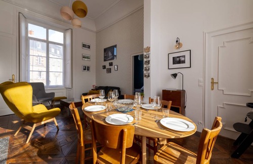 Carentan Apartment | 95 m² Apartment ∙ 3 bedrooms ∙ 8 guests