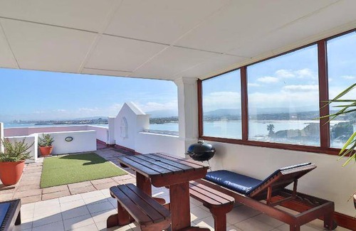 Gordons Bay Central Bed & Breakfast | 95 m² Bed and breakfast ∙ 127 guests