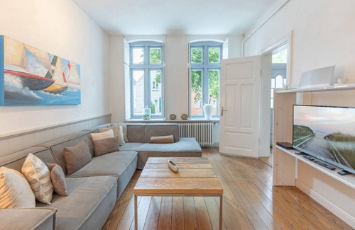 Husum House | 95 m² House ∙ 2 bedrooms ∙ 4 guests