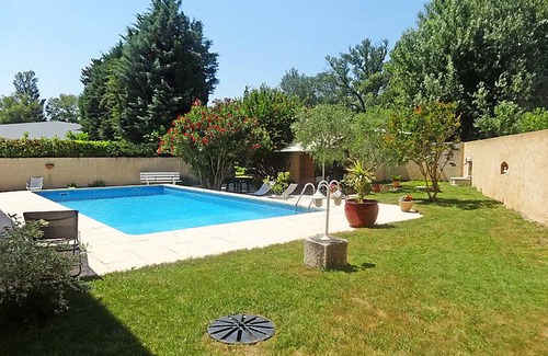 Noves House | 95 m² House ∙ 2 bedrooms ∙ 4 guests