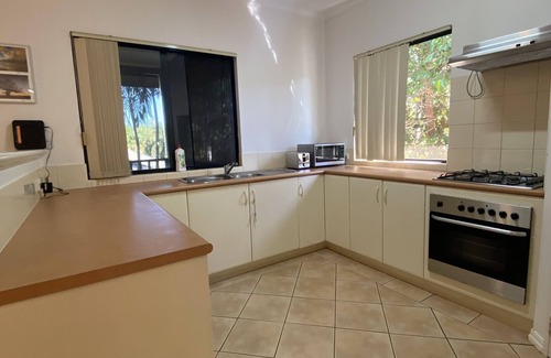 Djugun Apartment | 95cm2 spacious 2-bedroom unit in town centre