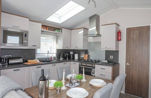 Rhyd-y-clafdy Cottage | 97 CRUGAN, family friendly, character holiday cottage in Llanbedrog