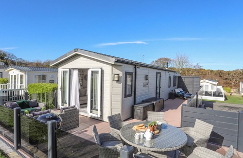 Rhyd-y-clafdy Cottage | 97 CRUGAN, family friendly, character holiday cottage in Llanbedrog