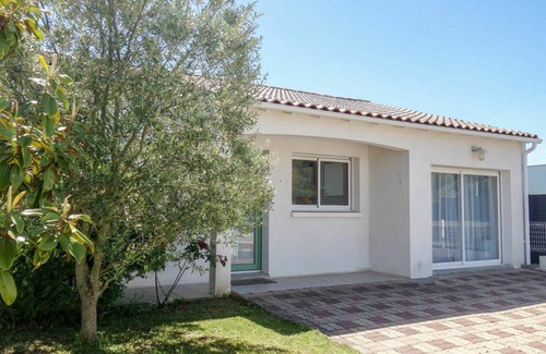 Vaux-sur-Mer Other | 97 m² Accommodation ∙ 3 bedrooms ∙ 6 guests