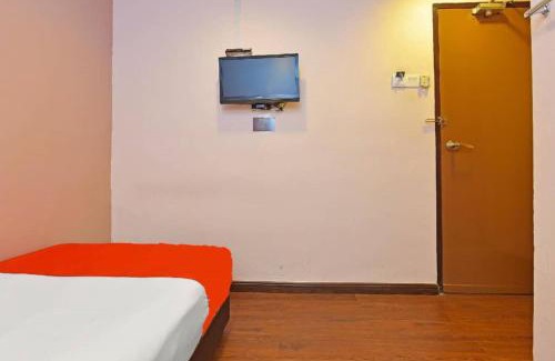Taman Johor Jaya Hotel | 98 Hotel
