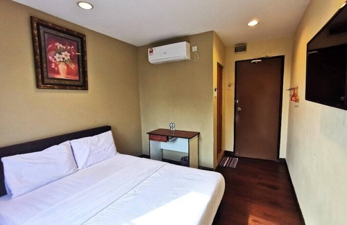 Taman Johor Jaya Hotel | 98 Hotel