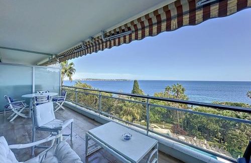 Vallauris Apartment | 98 m2 - Beautiful Panoramic Sea View of Cannes