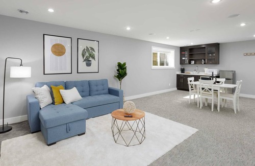 Lynn Valley Apartment | 995 Shakespeare