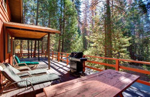 North Wawona Ski Chalet | 9B Deer Hollow