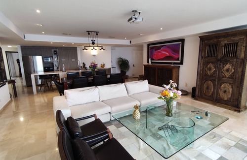 San Miguel Apartment | 9th floor, 4 bedroom. Cielo Apartment - An ocean front dream.