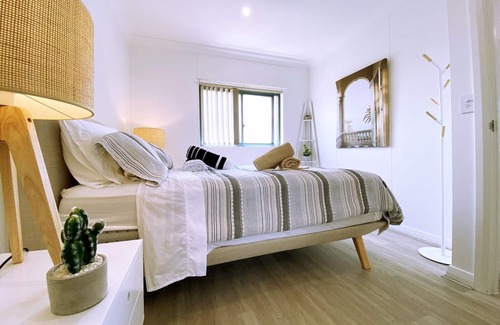 Cronulla Apartment | 9TH FLOOR, FULLY FURNISHED, OCEAN VIEW APARTMENT