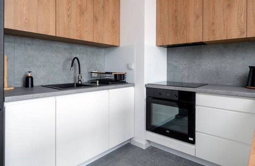 Baluty Apartment | 9th Floor Manufaktura Suite - Parking, Balcony - by Rentujemy
