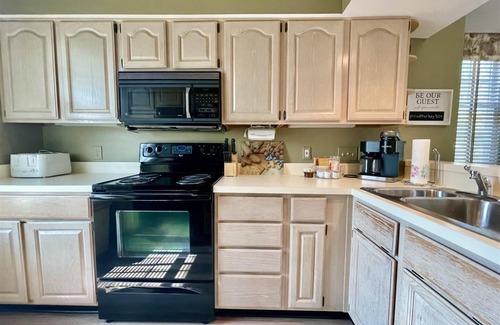 Southern Pines Condo | 9th Tee Condo Summary