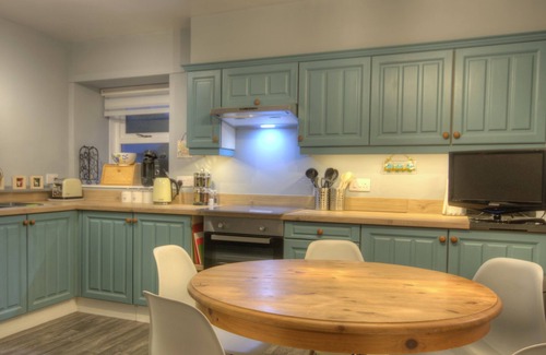 Brora Cottage | A 2-bedroom cosy cottage based at the heart of the rural village of Brora.