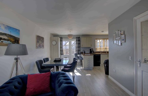 Dornoch House | A 2-bedroom fully furnished house just outside the centre of Dornoch.