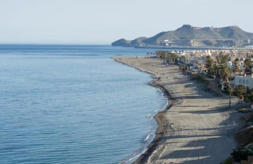 Carboneras Apartment | A 30 metros de la playa, en chalet.