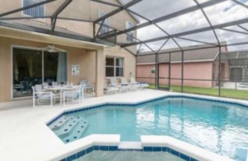 Sandy Ridge Villa | A 4 bedroom villa in Davenport with its own private pool
