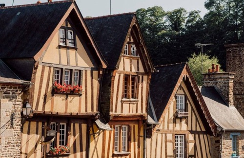 Montaubert - Rille - Saint-Sulpice Apartment | A 5 min à Pieds du Château de Fougères ! Appartement Idéal Pour un Séjour