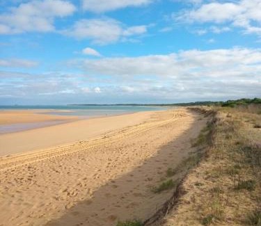 Saint-Georges-d'Oleron House | A 80m de la plage de Plaisance pour 8 personnes