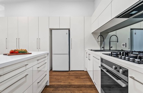 Albert Park Apartment | A+Albert Park. Bespoke Brilliance. 4Bed 2Bath.