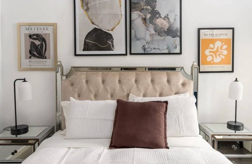 Albert Park House | A+ Albert Park. Brilliant Bayside Home. Sleeps 4.