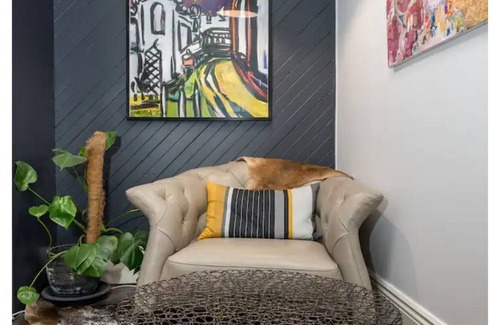 Albert Park House | A+ Albert Park. Brilliant Bayside Home. Sleeps 4.