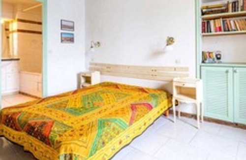 Erbalunga Hotel | A balcony overlooking the sea