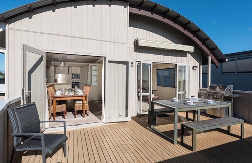 Papamoa Beach House | A Beach Barn Haven - Papamoa Holiday Home