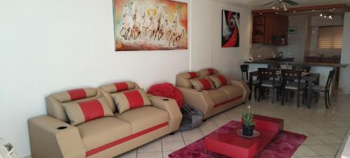 Amanzimtoti Apartment | A Beach Condo