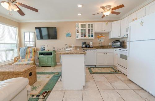 Galveston Apartment | A Beachside Retreat