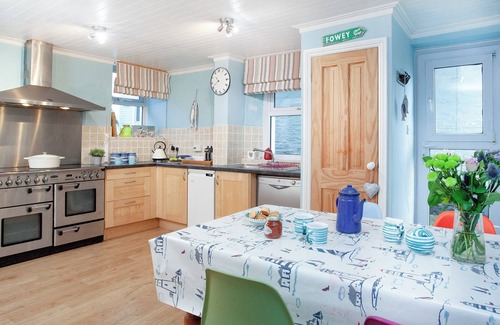 Polruan Cottage | A beautiful and very spacious Cornish stone cottage with superb estuary views.