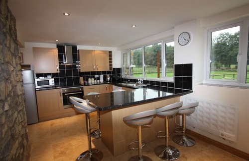 Peterston-Super-Ely Cottage | A beautiful apartment in the countryside village just outside Cardiff.